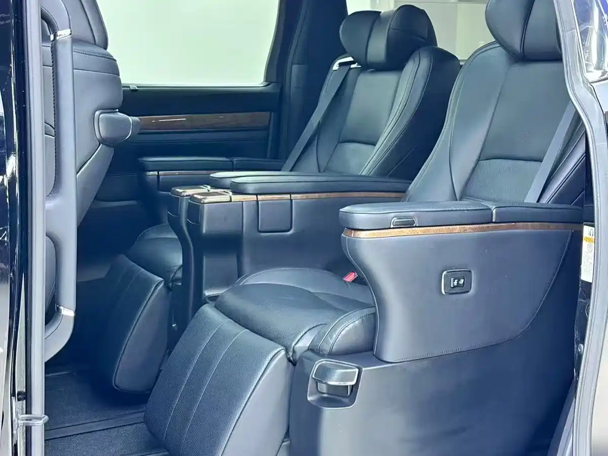 Toyota Alphard 2015 3.5L Premium Edition фото 6