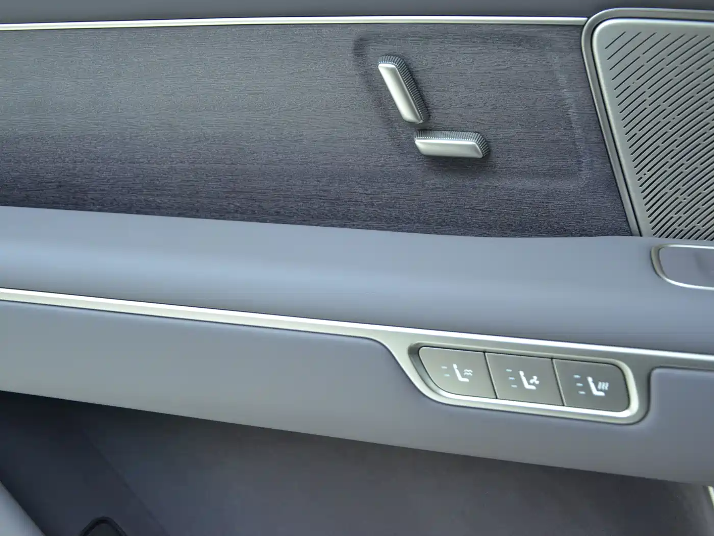 NIO ES8 2025 Base Model 7-Seater фото 8