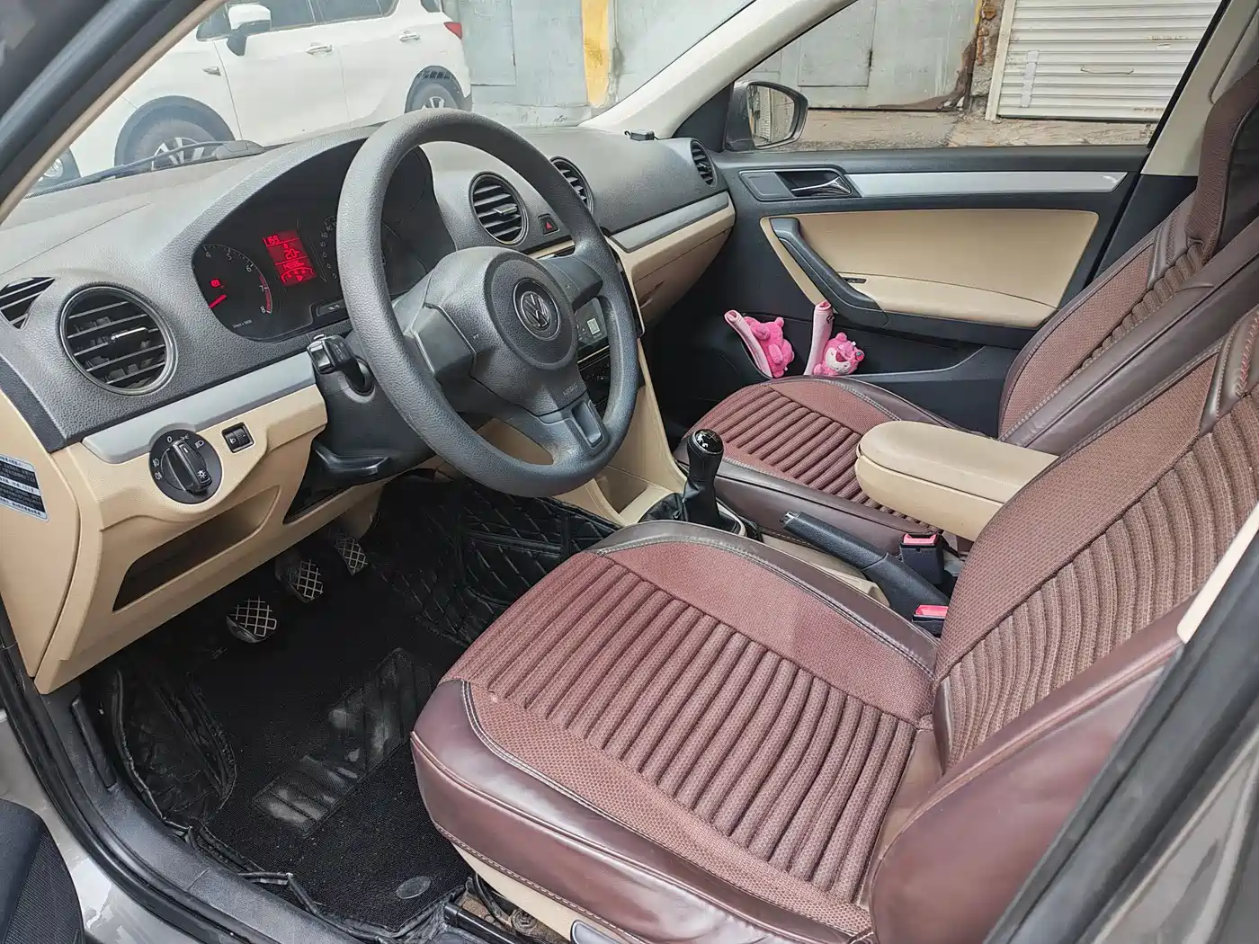 Volkswagen Jetta 2013 1.4L Manual Comfort фото 7