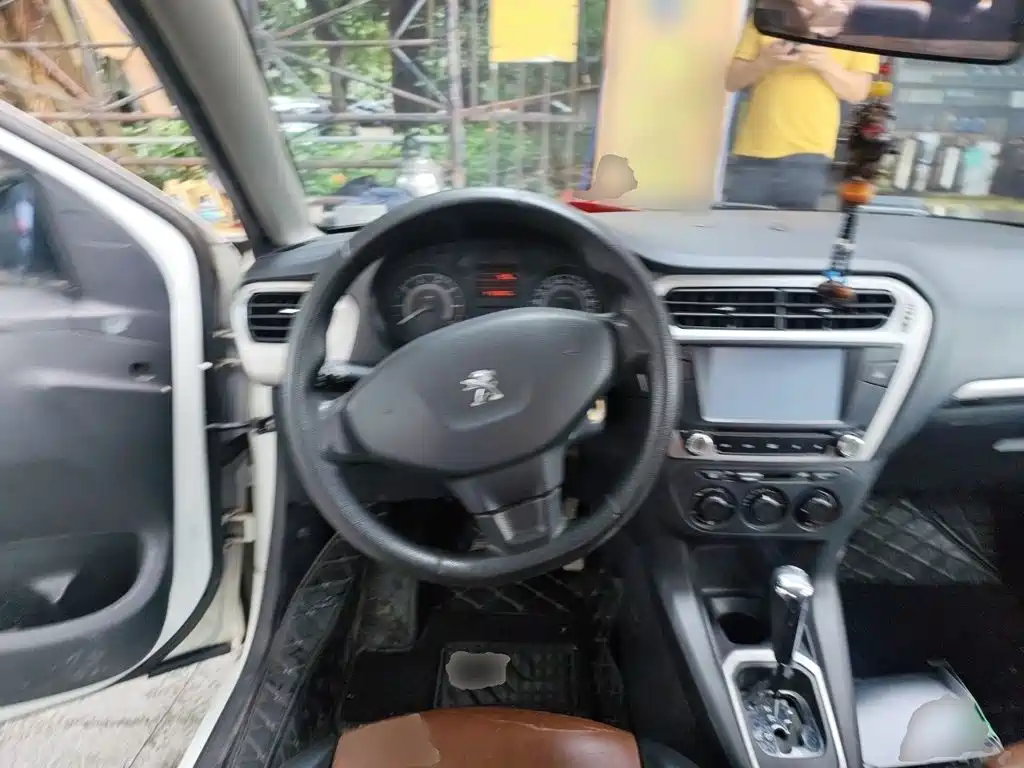 Peugeot 301 2015 2014 1.6L Automatic Comfort Edition
