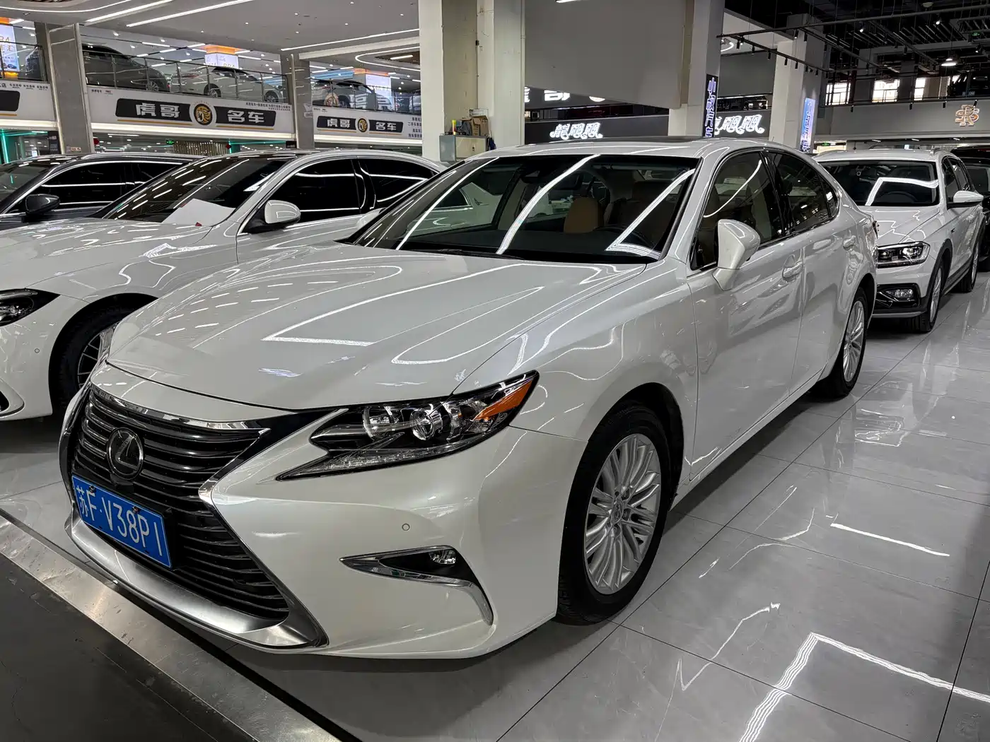 Lexus ES 2015 200 Comfort Edition