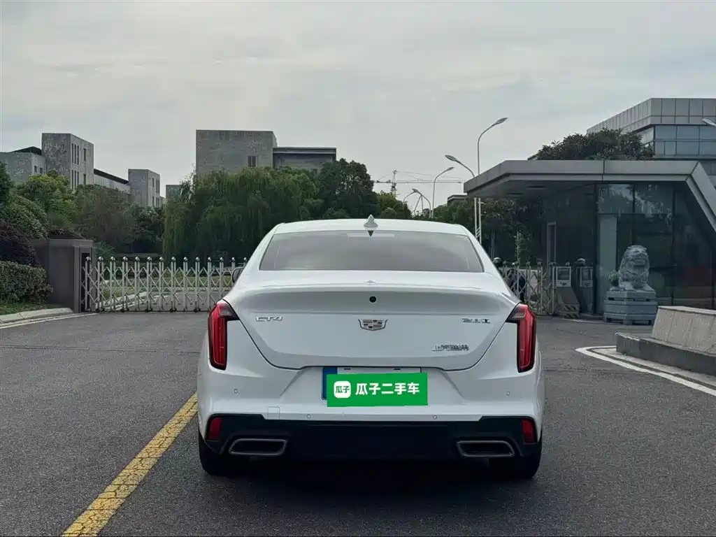 CADILLAC CT4