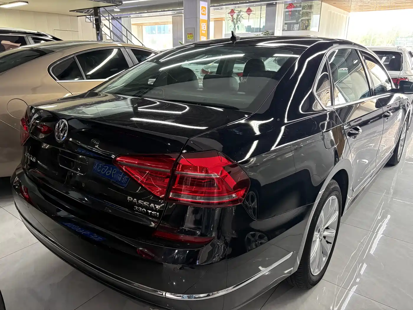 Volkswagen Passat 2017 330TSI DSG Prestige фото 3