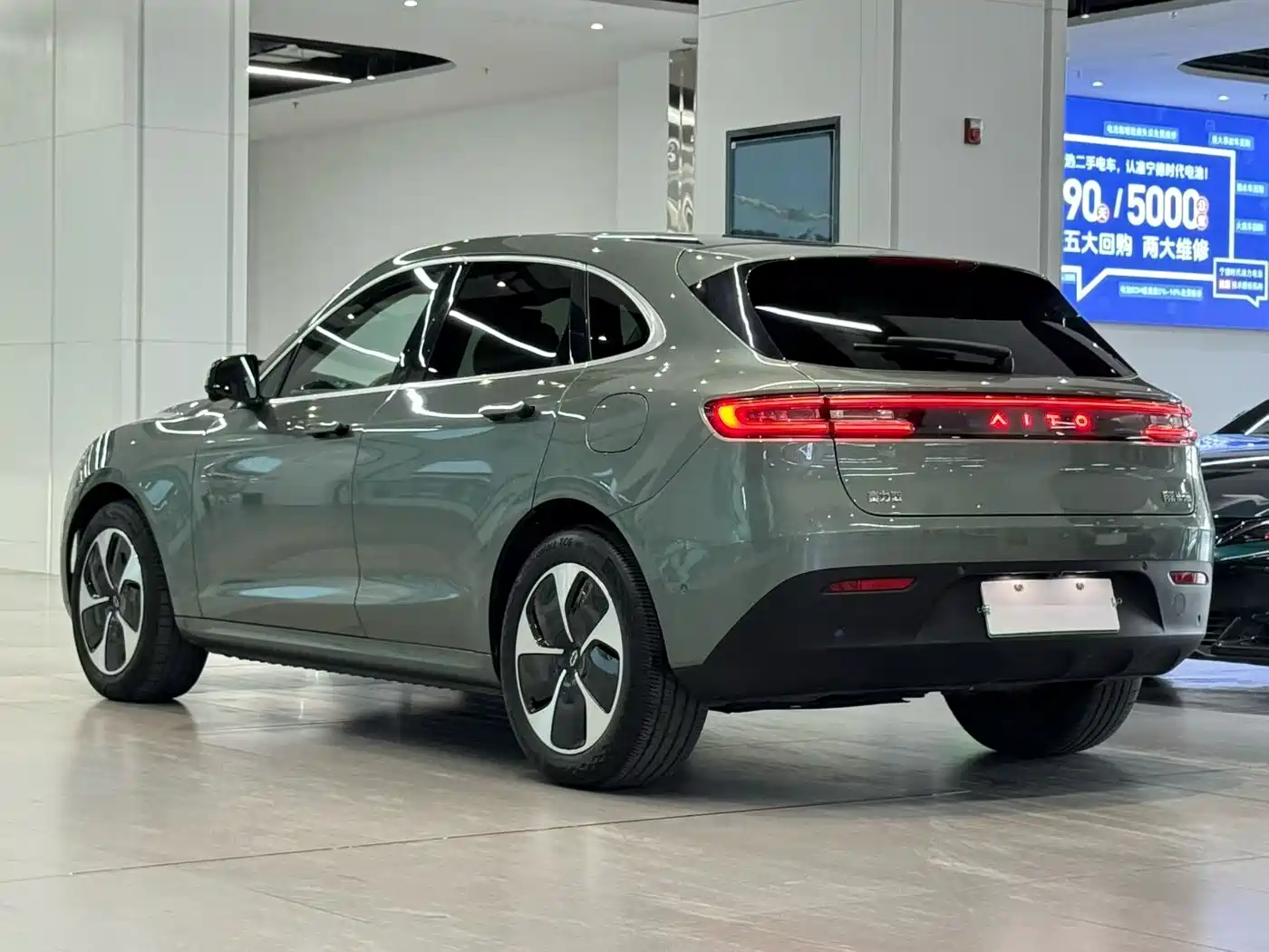 AITO Wenjie AITO M5 2022 Pure Electric RWD Standard Edition фото 4