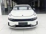 Фото 2 - Lynk & Co 03