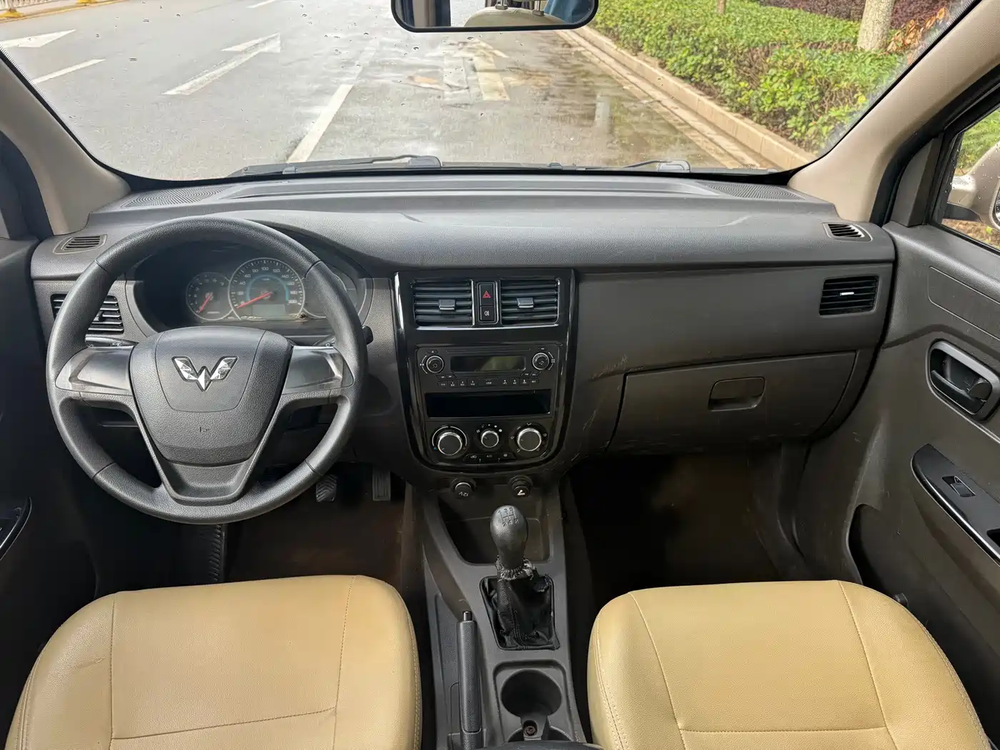 Wuling Motors Wuling Rongguang V 2016 2016 1.5L Standard