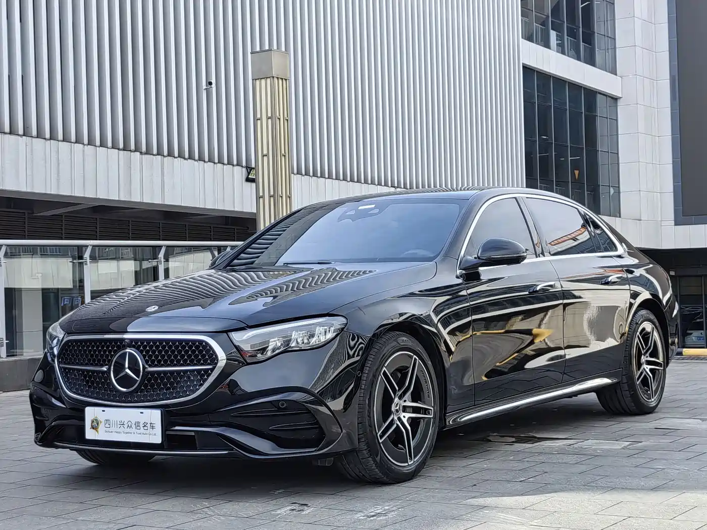 Mercedes-Benz E-Class 2024 Model E 300 L Luxury Sport фото 2