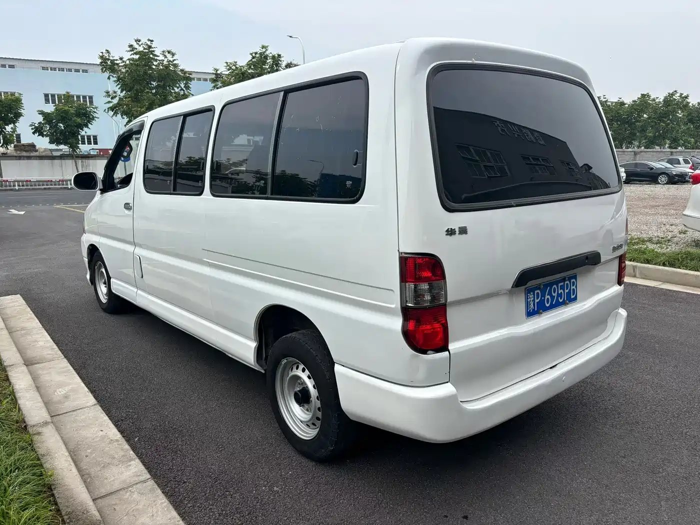 Jinbei Express 2020 2020 Model 2.0L Upgrade Edition China V Comfort Type 6 Seats V19