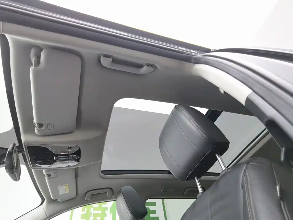 GAC Trumpchi Trumpchi GS7 2017 2017 320T 2WD Luxury Smart Connect