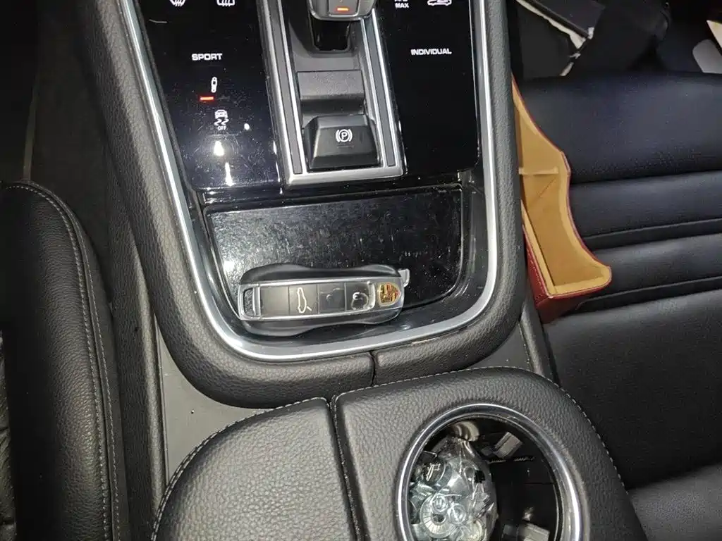 Porsche Panamera 2017 Panamera 3.0T фото 12