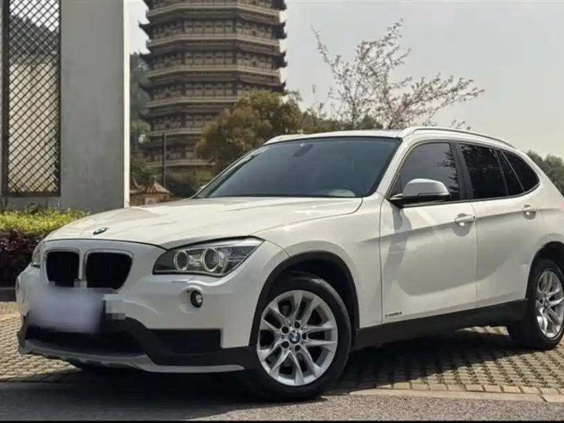 BMW X1 2015 Model sDrive18i Fashion Advanced Edition