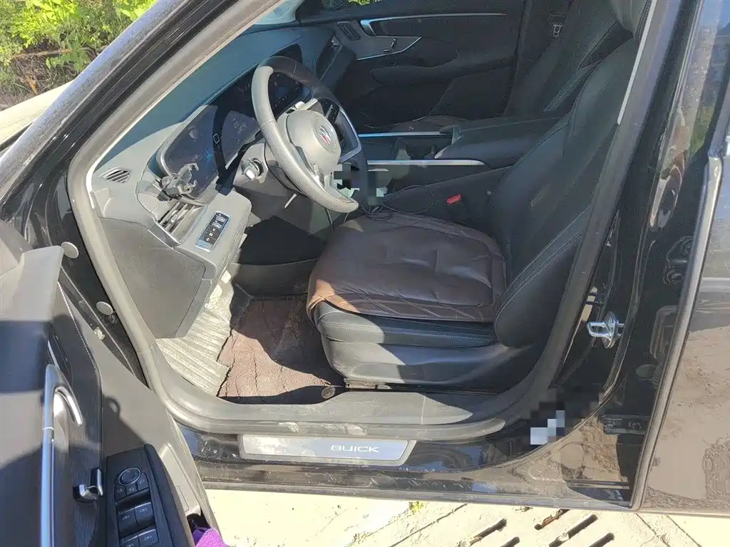 Buick LaCrosse 2025 2025 Model 28T Platinum Edition