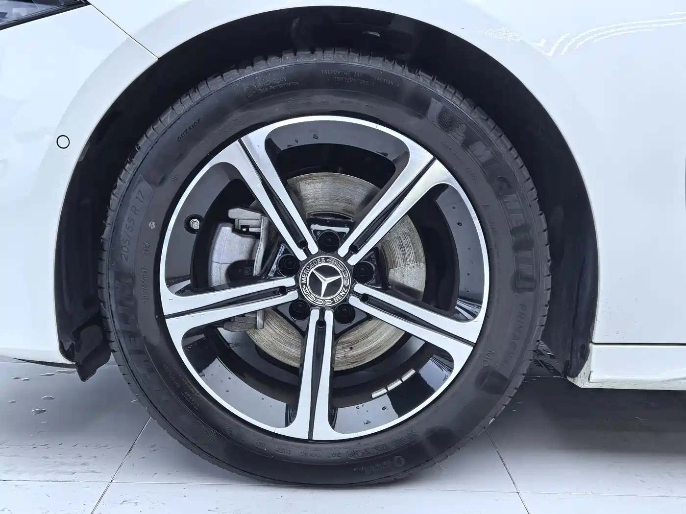 Mercedes-Benz A-Class 2024 A 200 L Fashion Edition фото 9