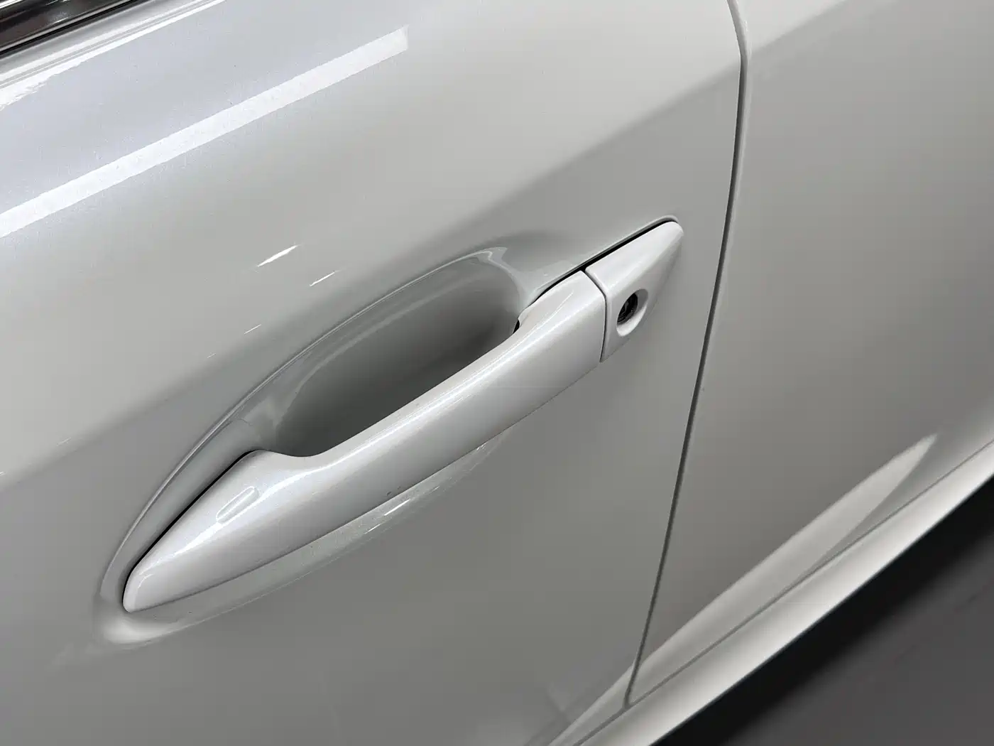 Lexus IS 2017 300 Leading Edition фото 15