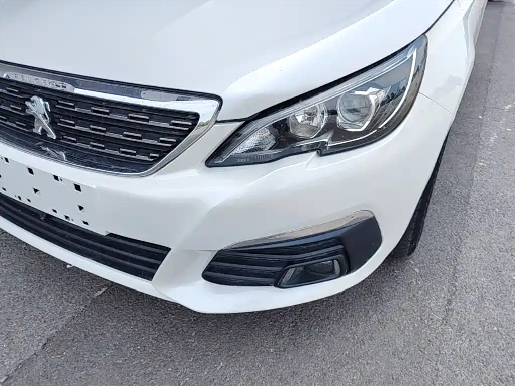 Peugeot 308 2016 1.6L Automatic Luxury фото 24
