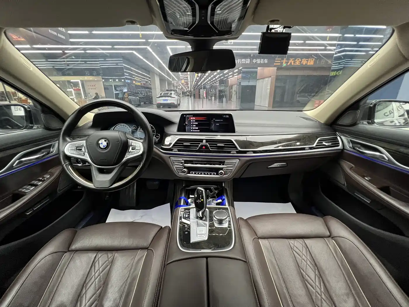 BMW 7 Series 2016 730Li Luxury фото 9