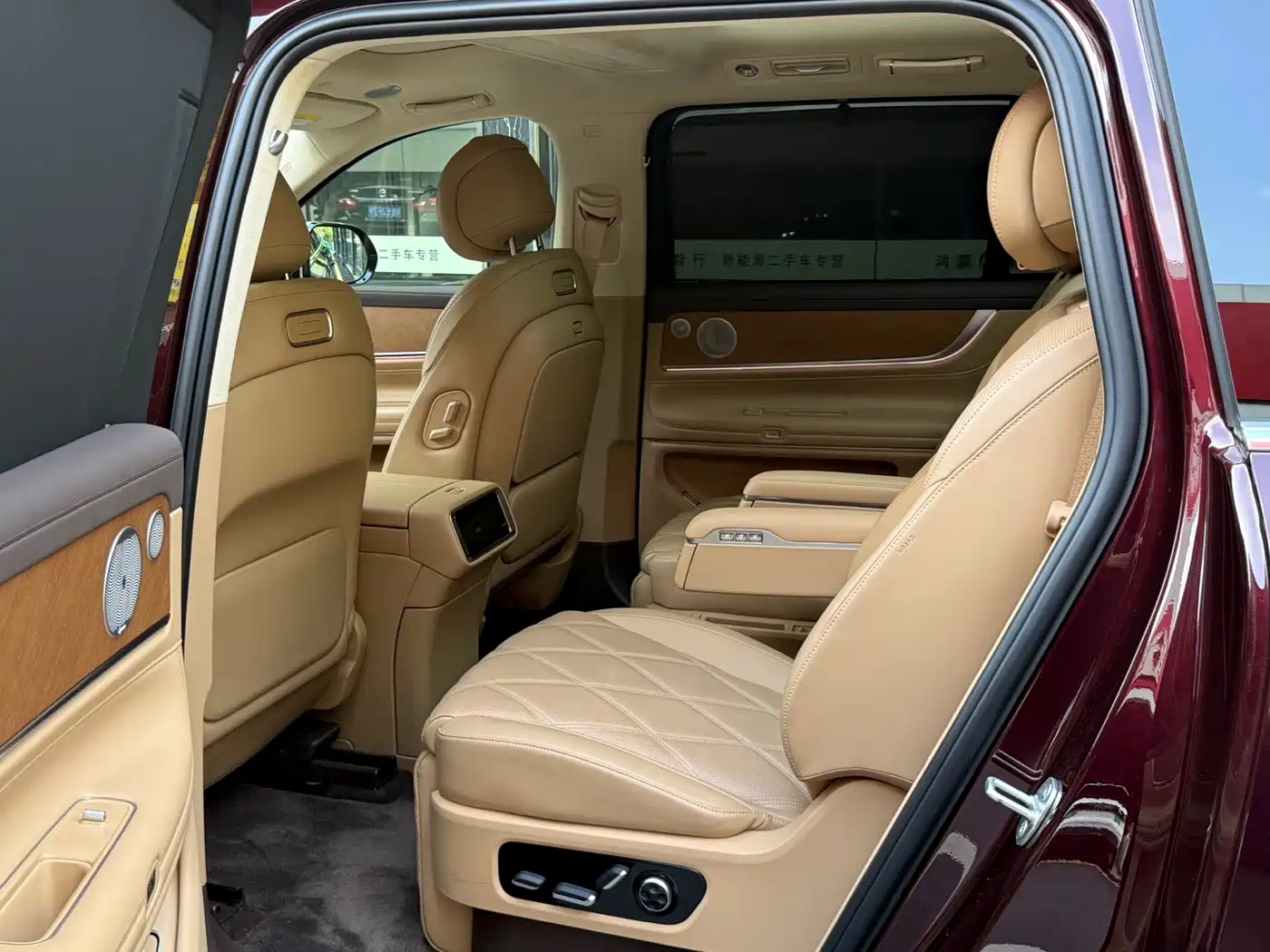 Aito M9 2026 2025 Extended Range Ultra 52kWh 6-Seater
