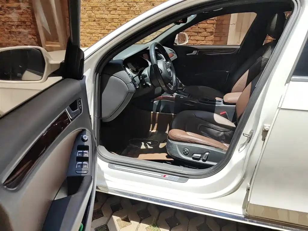 Audi A4L 2016 35 TFSI Automatic Comfort фото 13