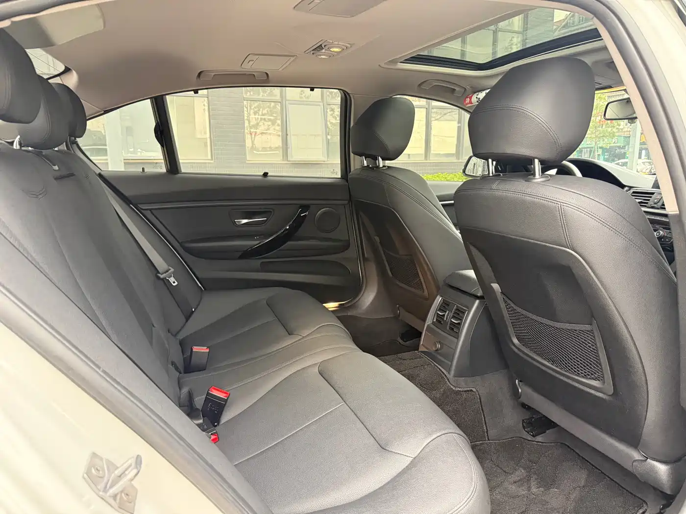 BMW 3 Series 2019 320Li M Sport Package фото 15