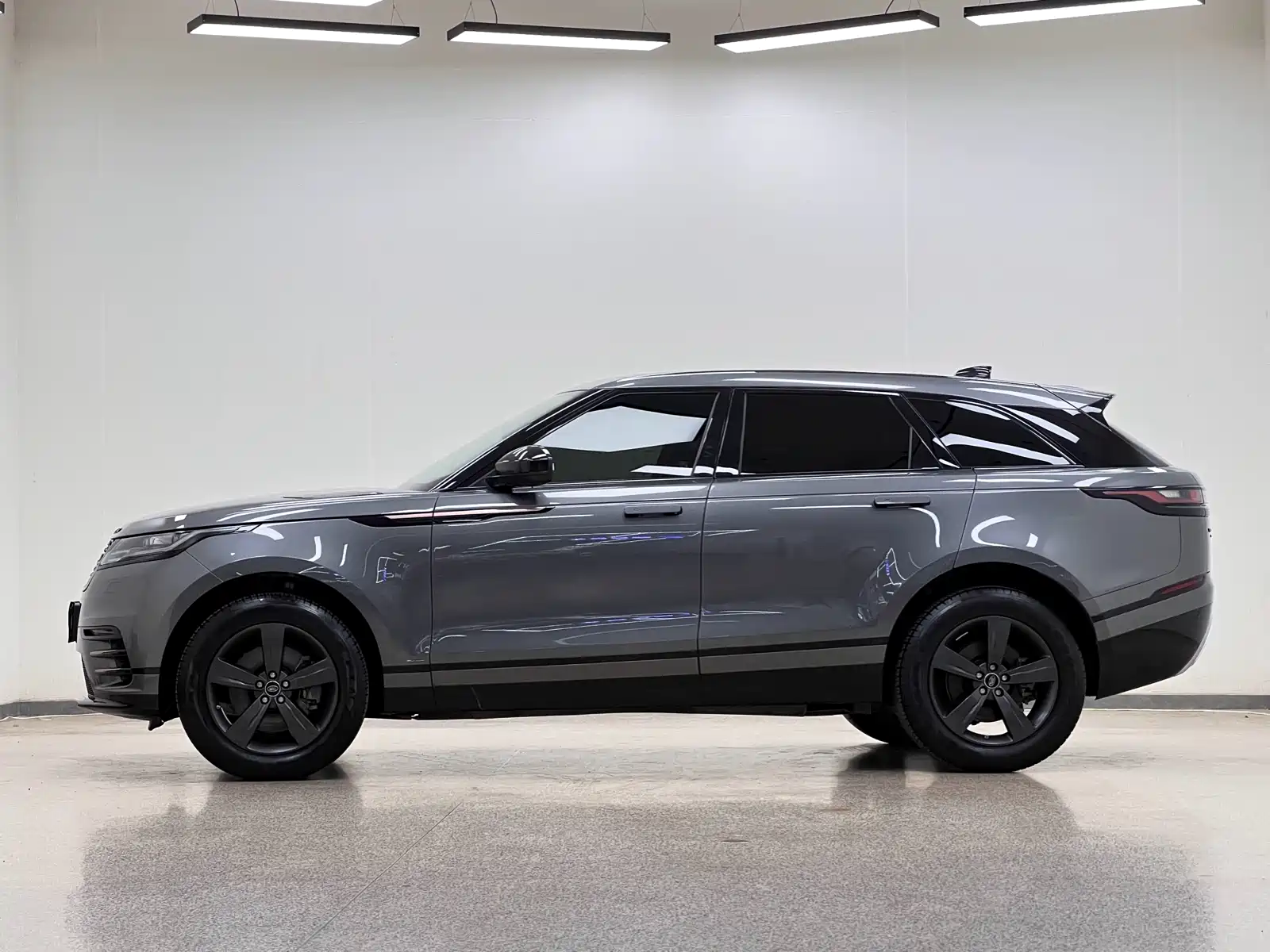 Фото 4 - Land Rover Range Rover Velar