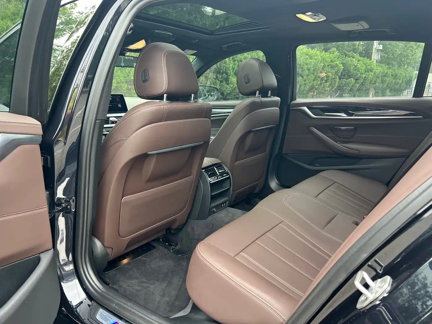 BMW 5 Series 2020 525Li M Sport Package фото 12