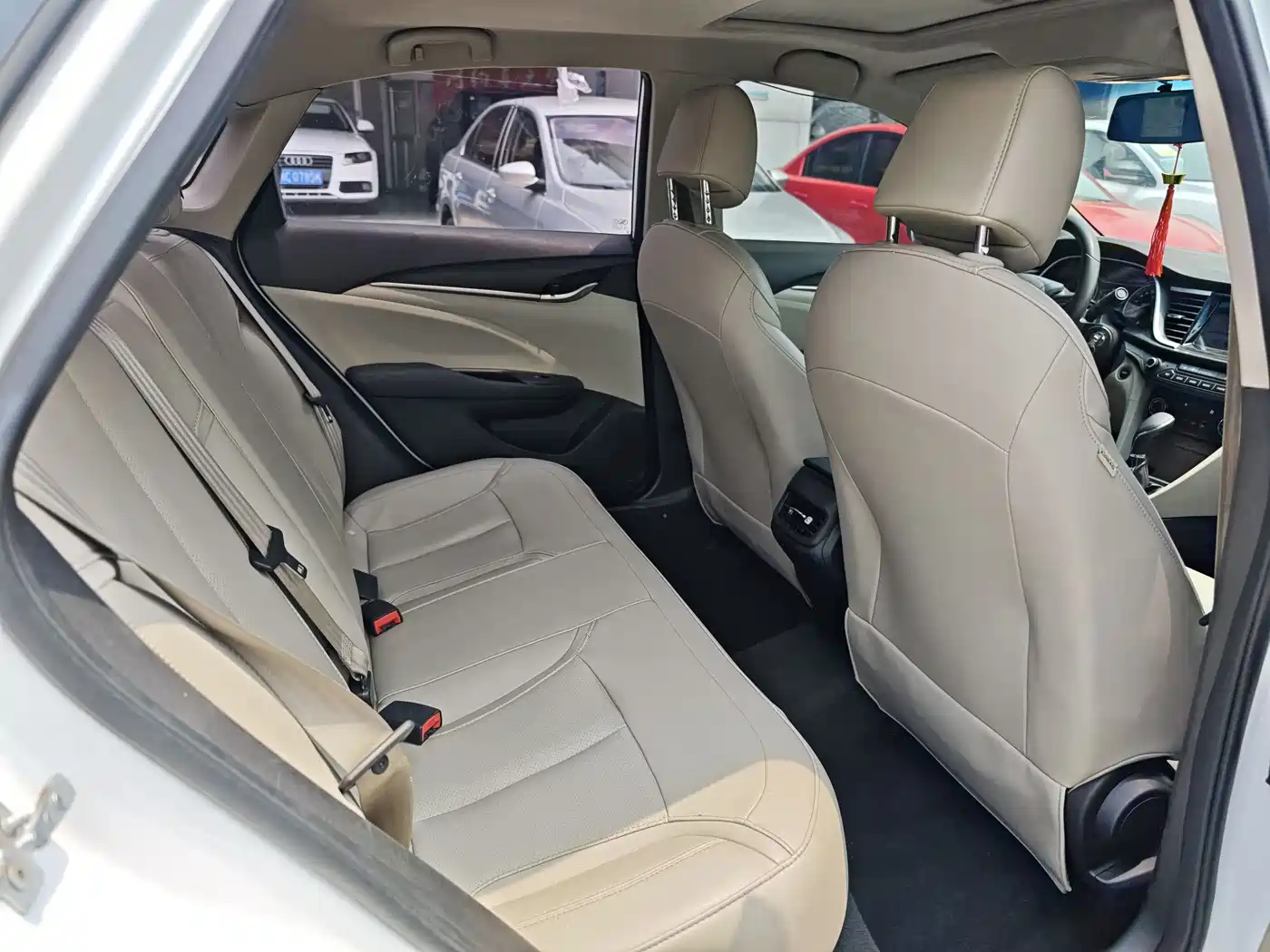 Buick Excelle 2016 15N Automatic Elite фото 12