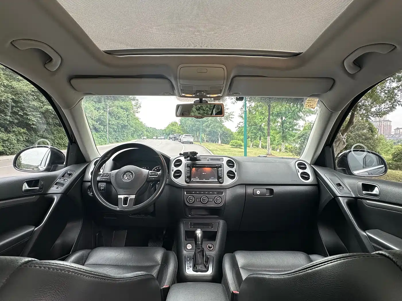 Volkswagen Tiguan 2015 1.8TSI Automatic 4WD Highline фото 5