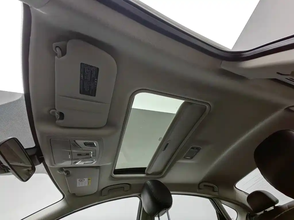 Фото 14 - Nissan Sylphy