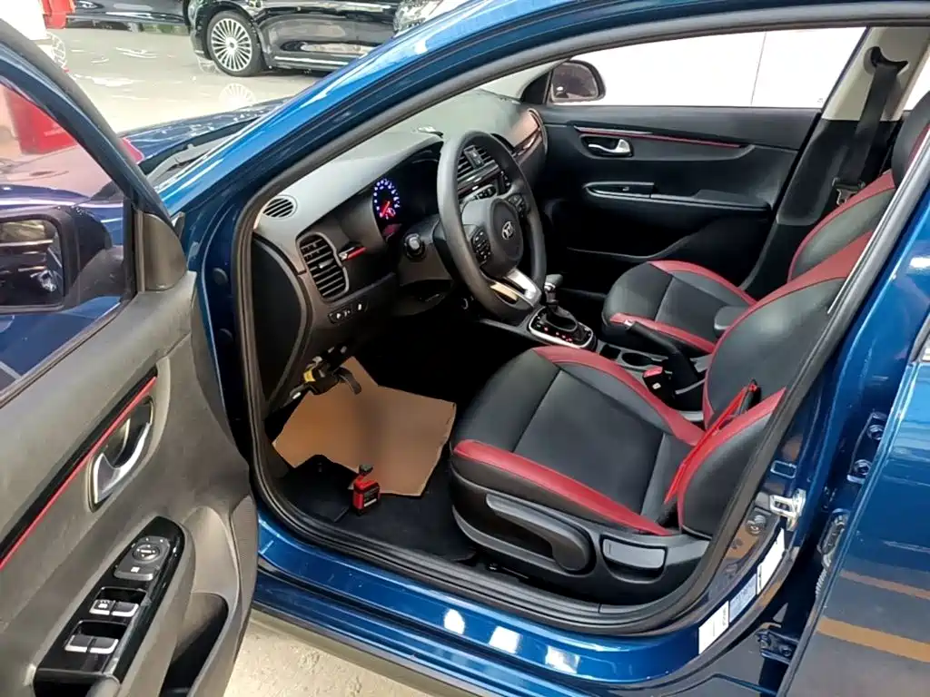 Kia KX CROSS 2018 2017 1.4L AT GLS