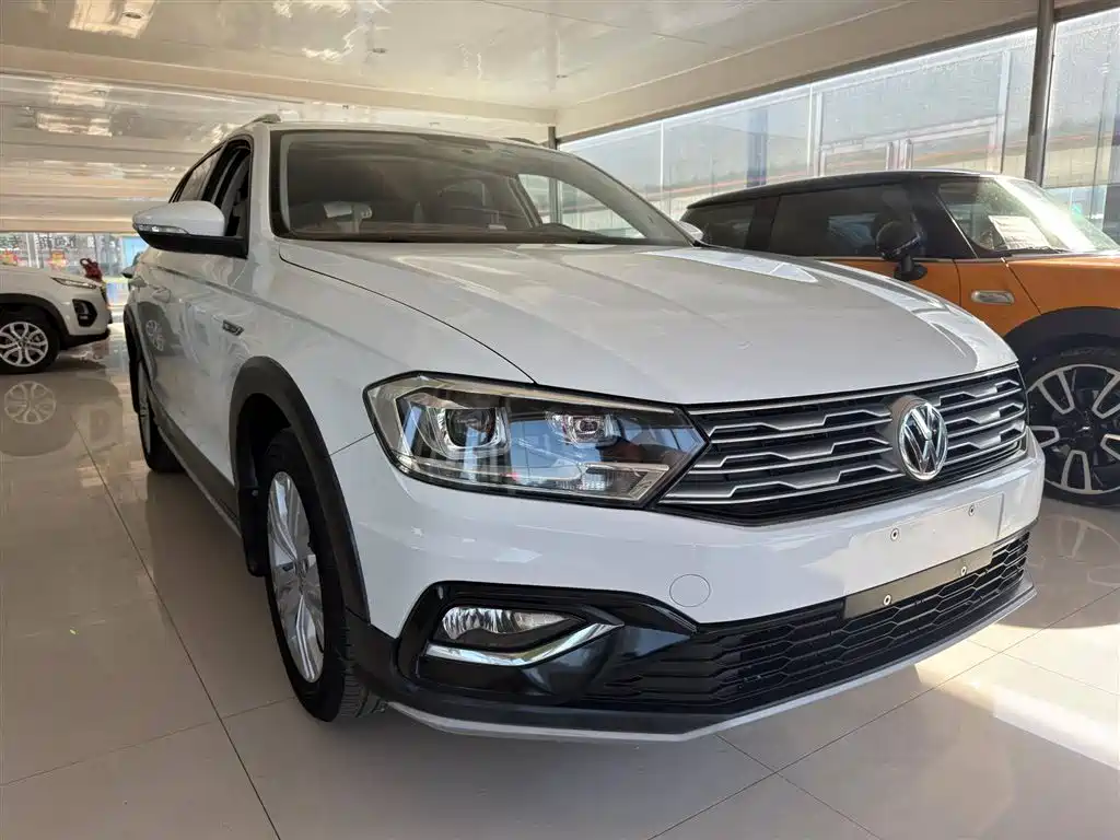 Volkswagen C-TREK 2018 1.5L Auto Fashion Edition фото 4