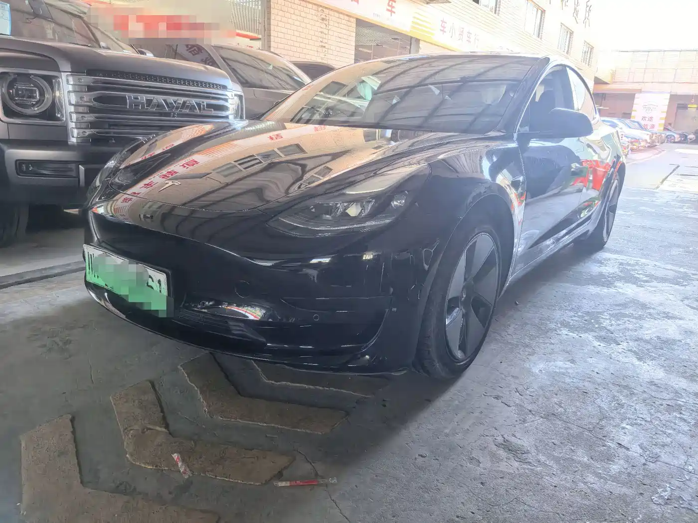 Фото 2 - Tesla Model 3