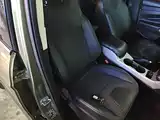 Фото 25 - Ford Kuga