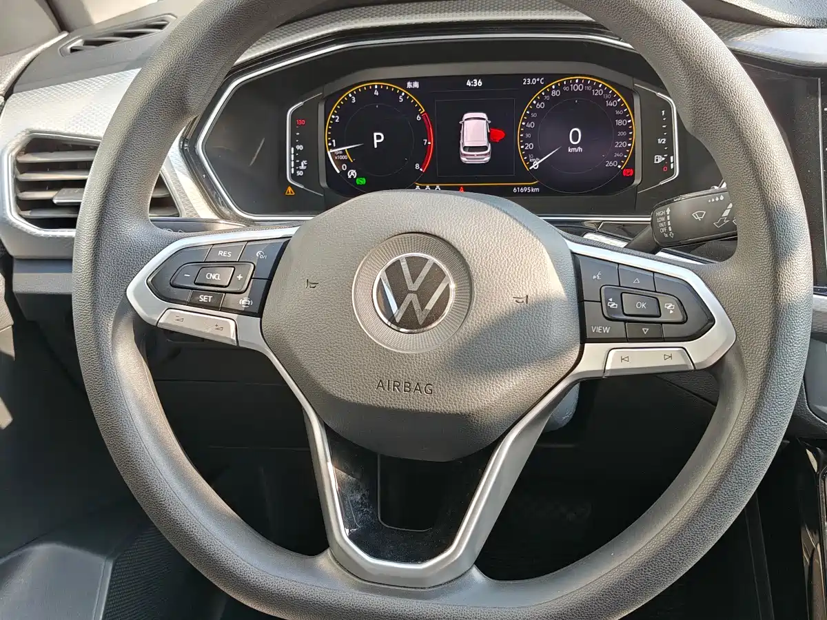 Volkswagen Tanying 2023 Model 200TSI DSG R-Line Smart Connect Edition фото 13