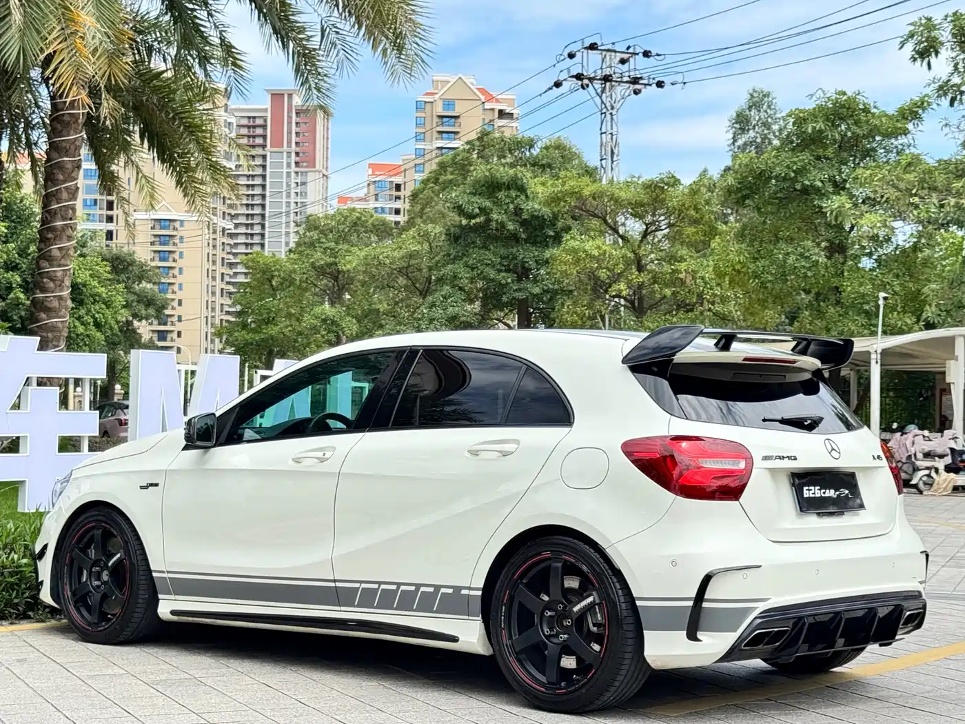 Mercedes-Benz A-Class AMG (Import) 2016 AMG A 45 4MATIC фото 6
