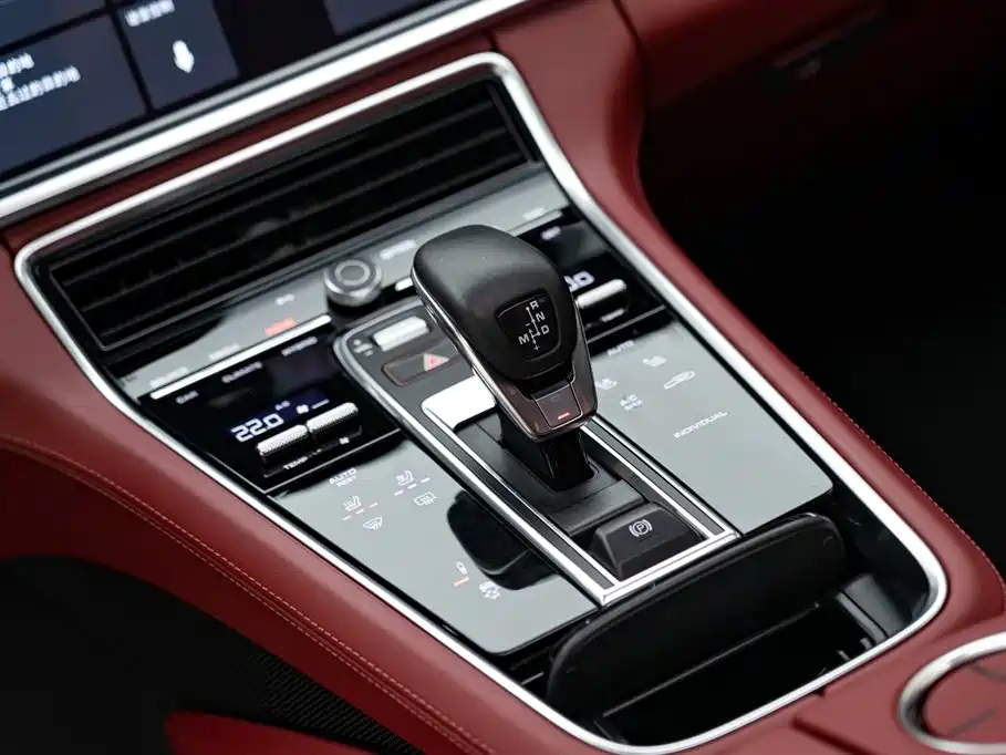 PORSCHE PANAMERA NEW ENERGY