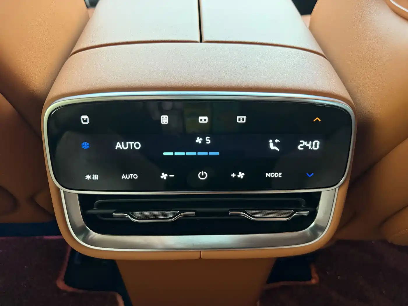 AITO Wenjie AITO M8 2026 2025 Range Extender Max+ Edition 53.4kWh 5-seater