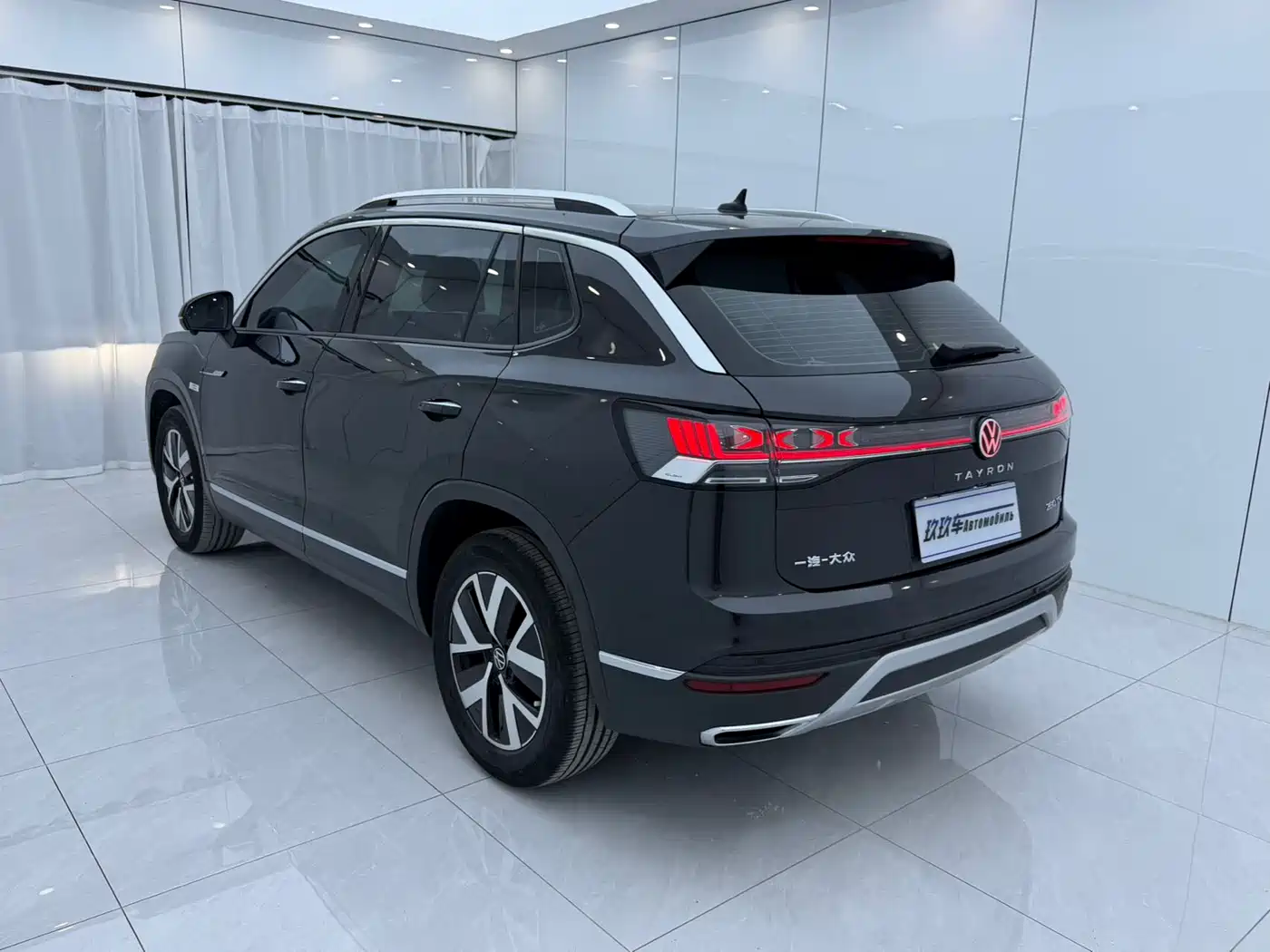 Volkswagen Tayron 2023 280TSI 2WD Luxury Plus Advanced Edition фото 6