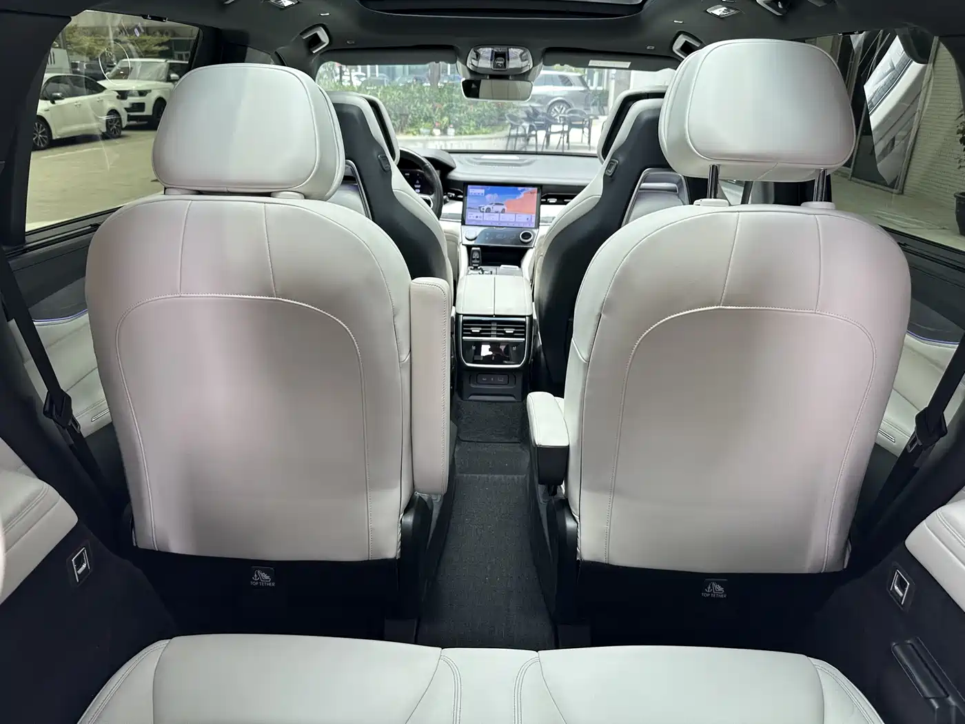 Lynk & Co 09 EM-P 2021 2.0T PHEV Ultra 6-seater фото 17