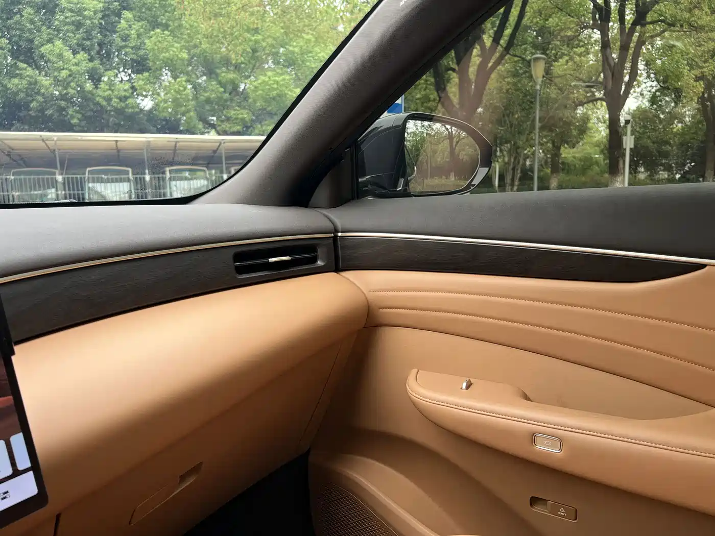 Dongfeng Aeolus L8 2025 2025 Plug-in Hybrid