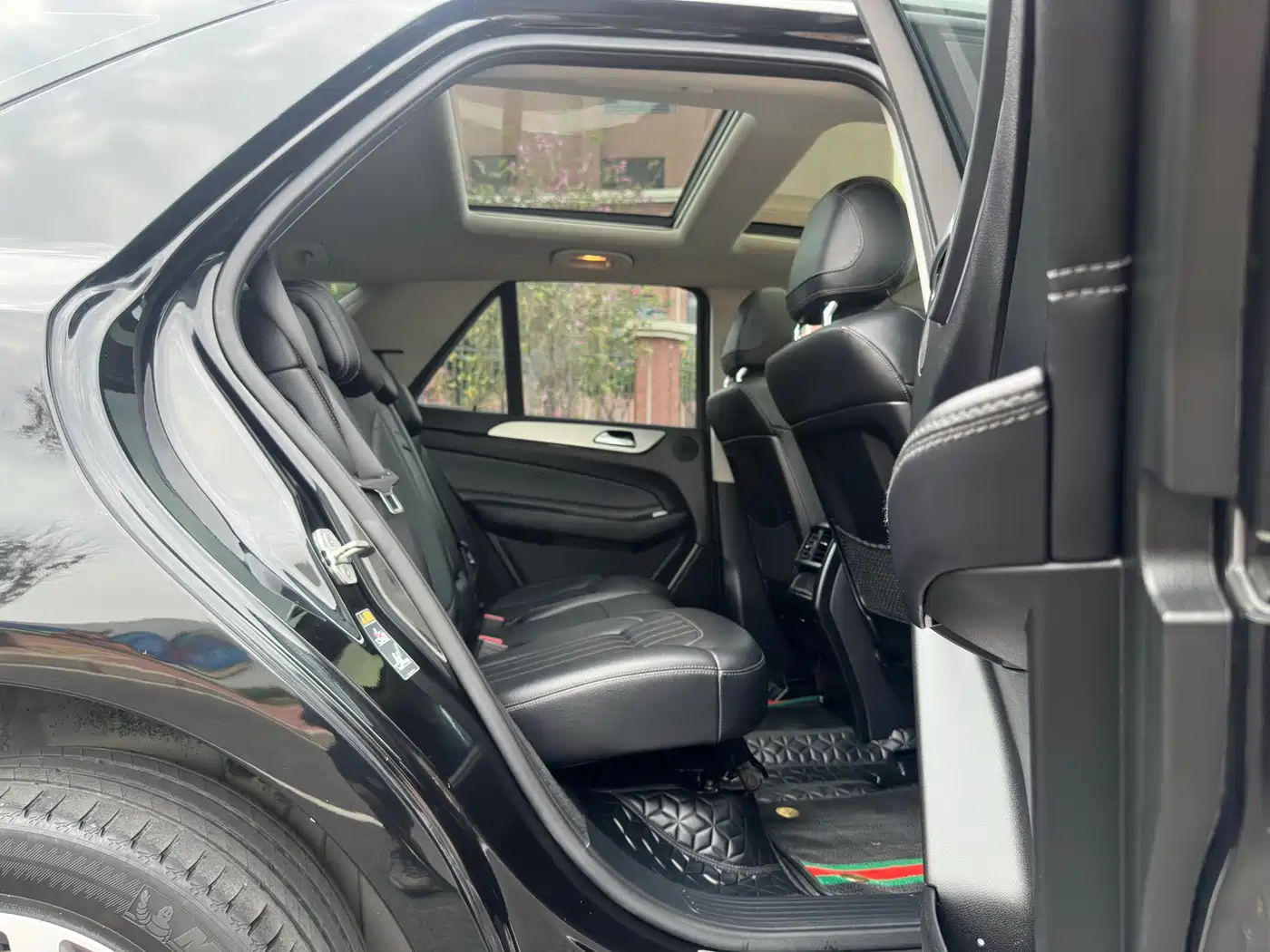 Mercedes-Benz GLE 2016 GLE 320 4MATIC Luxury фото 14