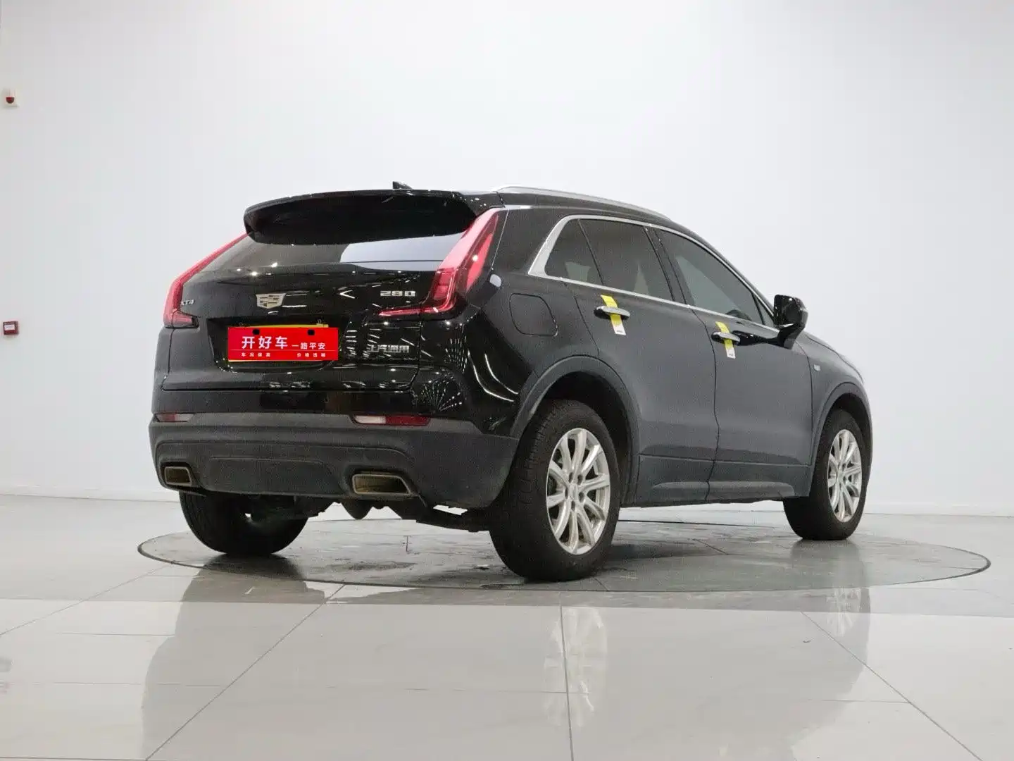 Фото 4 - Cadillac XT4
