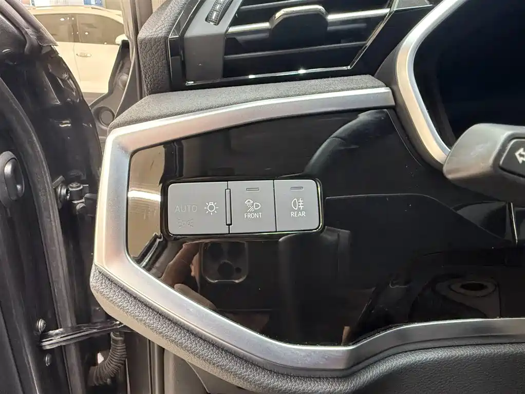 Audi Q3 2023 35 TFSI Fashion Dynamic (1.4T) фото 9