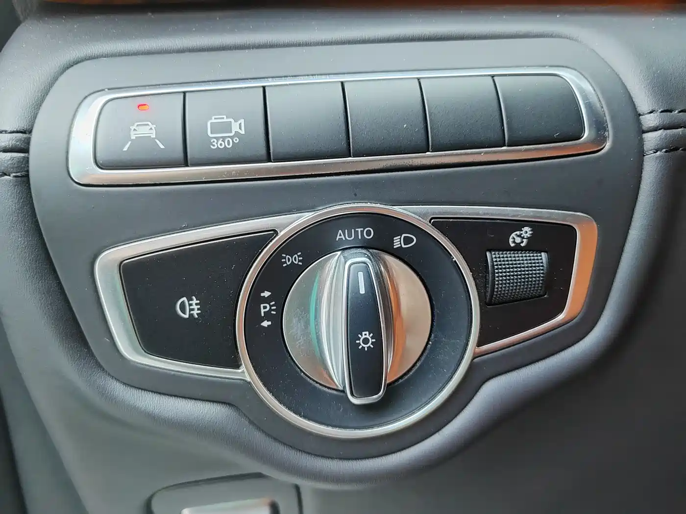 Mercedes-Benz V-Class 2021 V 260 L Long Wheelbase Luxury Edition фото 9