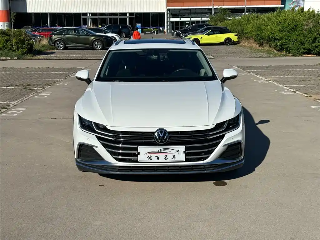 Volkswagen FAW-Volkswagen CC 2021 Shooting Brake 330TSI Hunter Edition фото 2