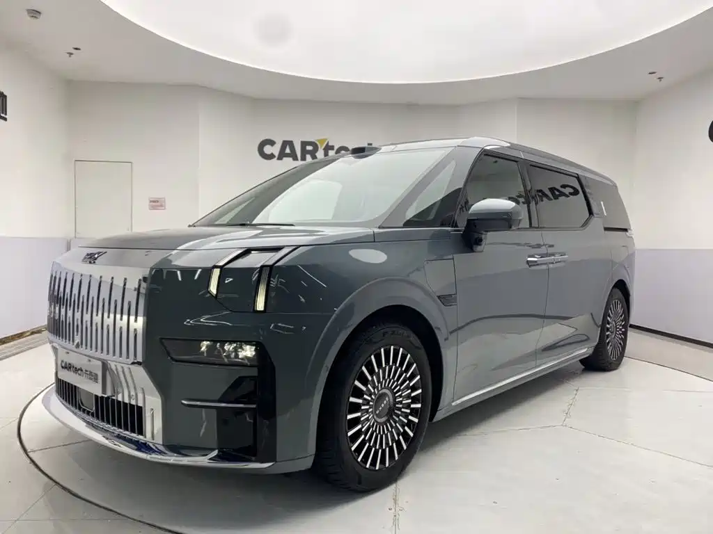 ZEEKR 009 2025 2024 6-seat Executive AWD 108kWh