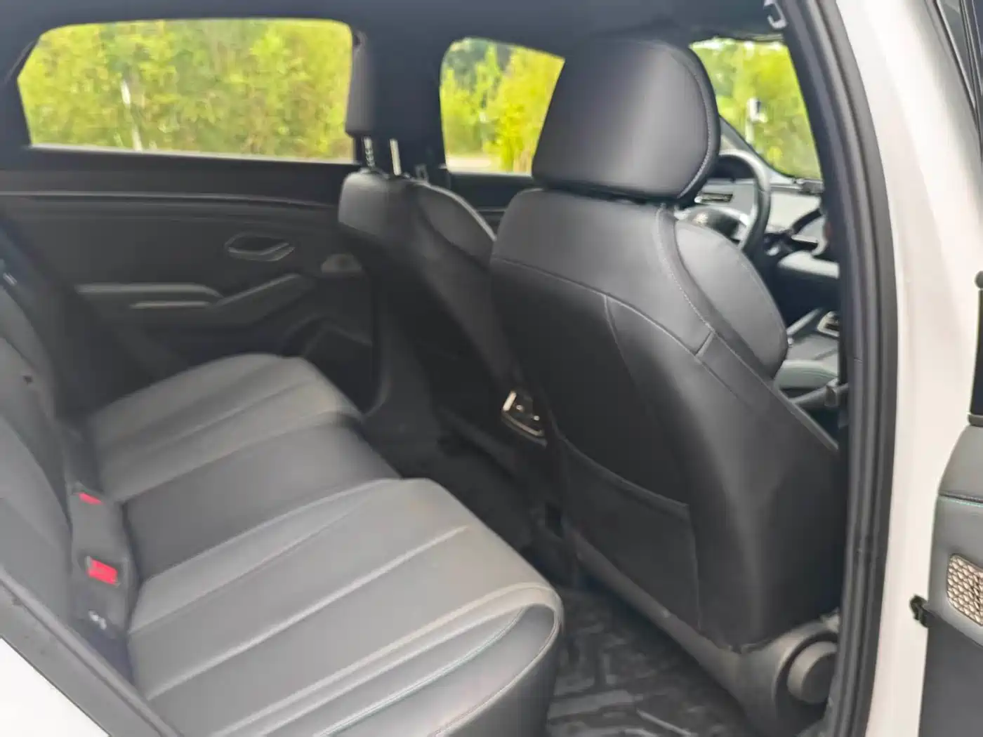 BYD Qin L 2024 DM-i 80KM Leading Edition фото 9