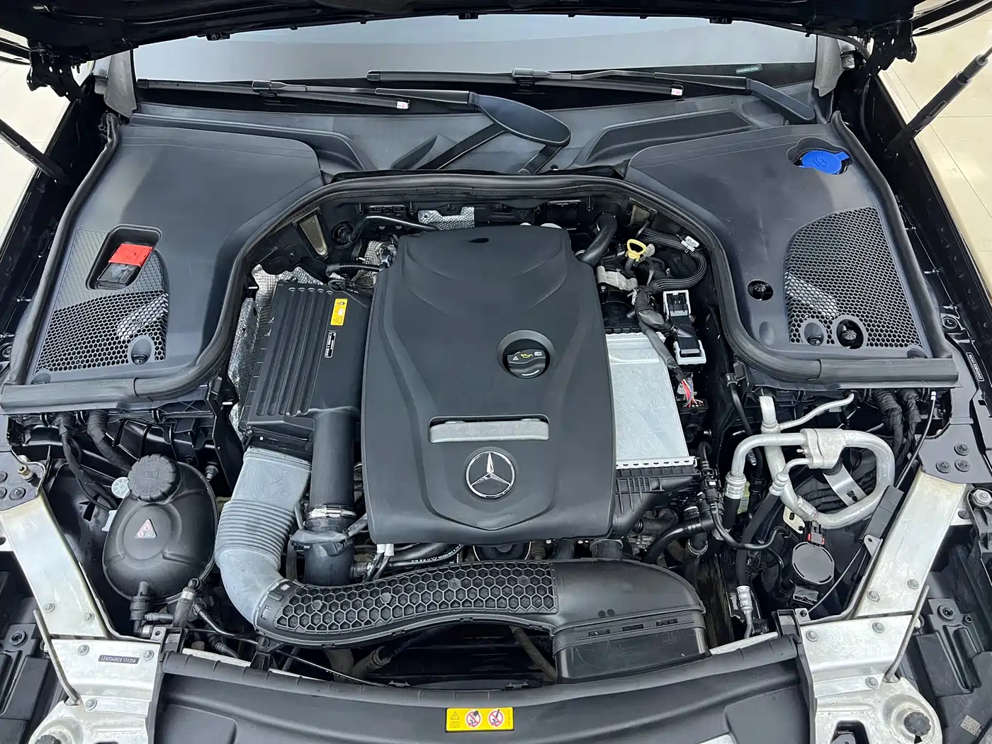Mercedes-Benz E-Class 2017 E 300 L Luxury фото 12