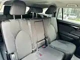 Фото 8 - Toyota Highlander