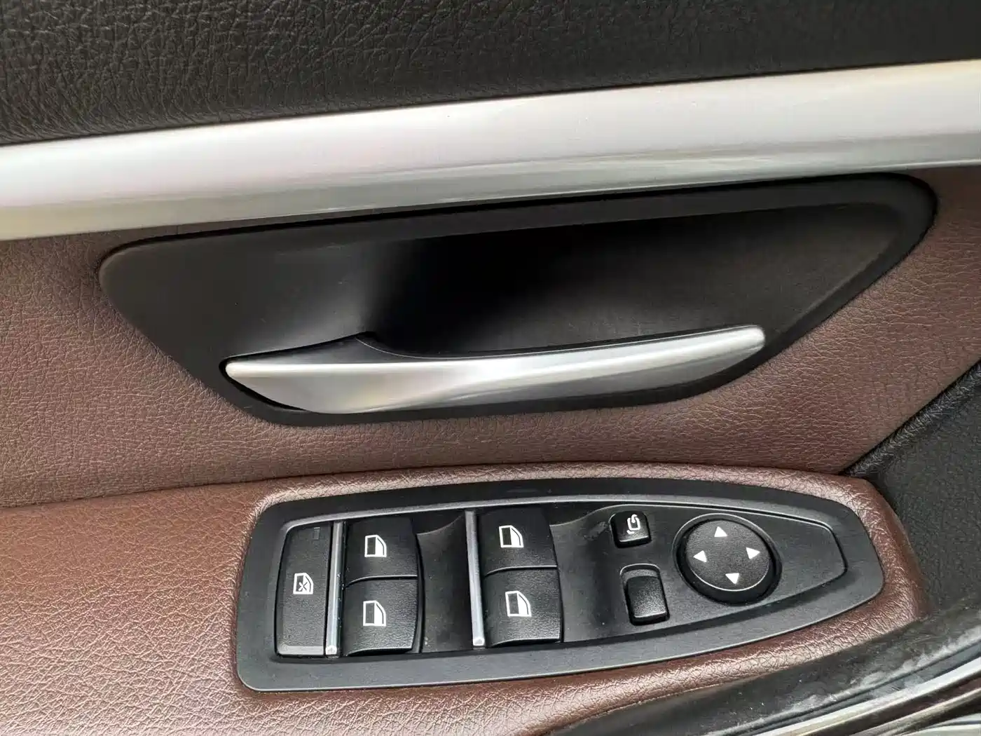 BMW 3 Series 2019 320Li M Sport Black Night Edition фото 9