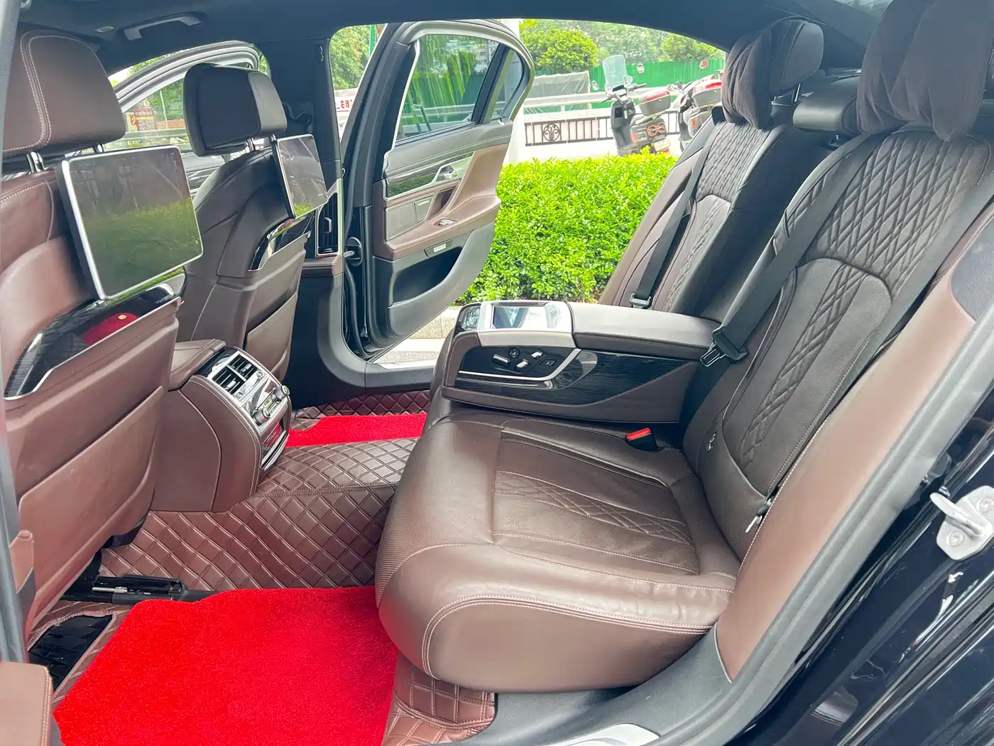 BMW 7 Series 2018 740Li Leading Type M Sport Package фото 14